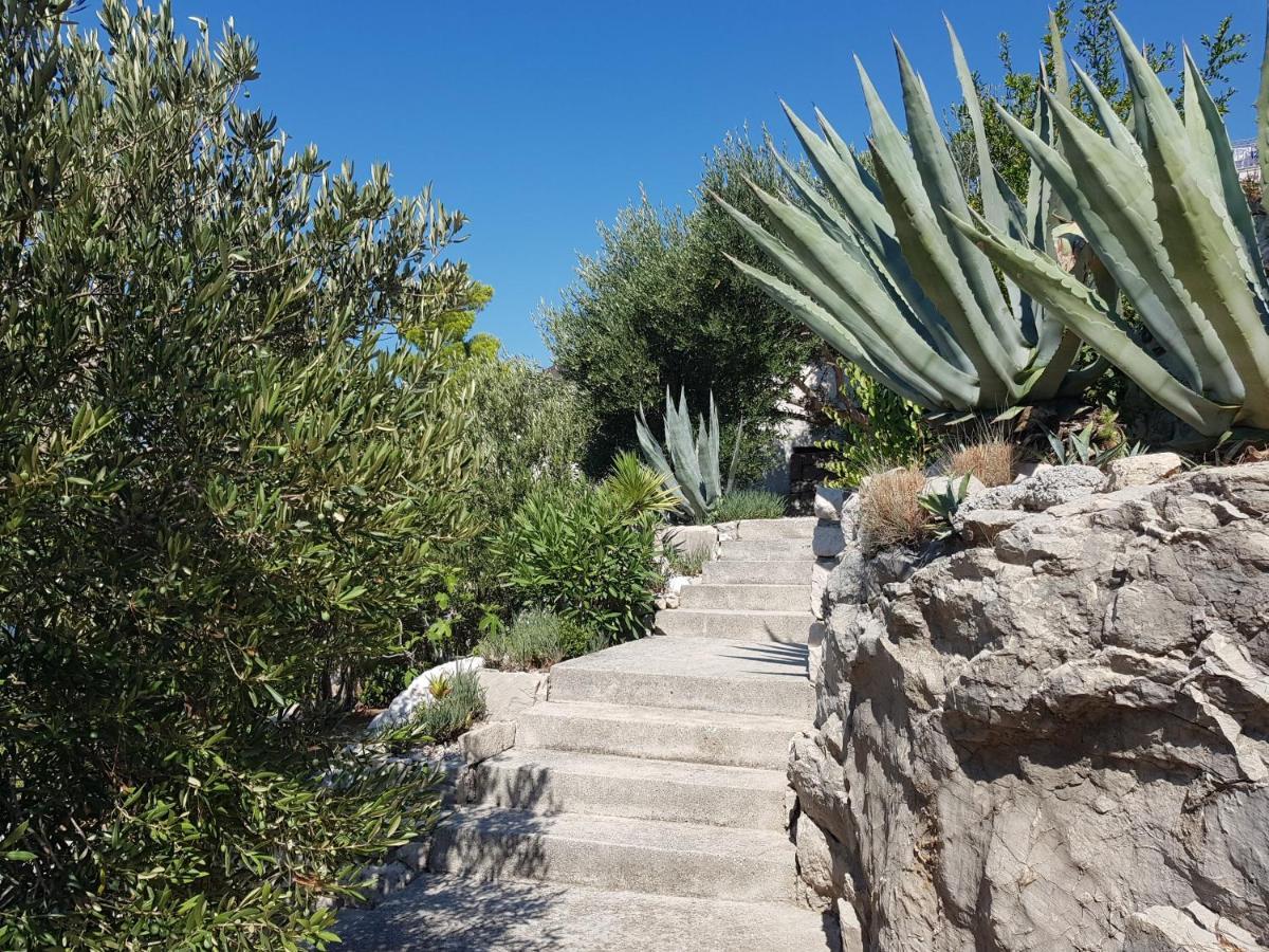 Villa Skalinada With Sea View Брела Экстерьер фото