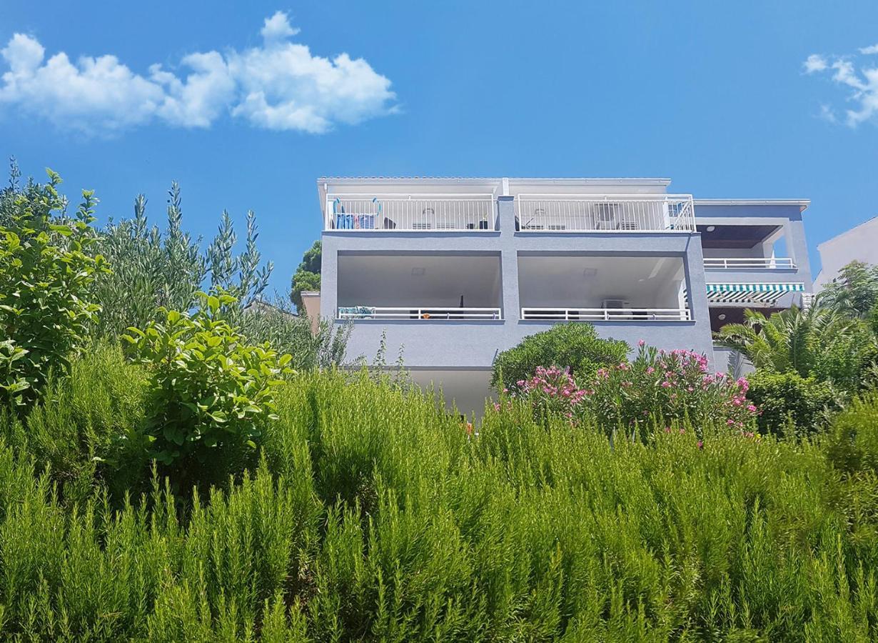 Villa Skalinada With Sea View Брела Экстерьер фото